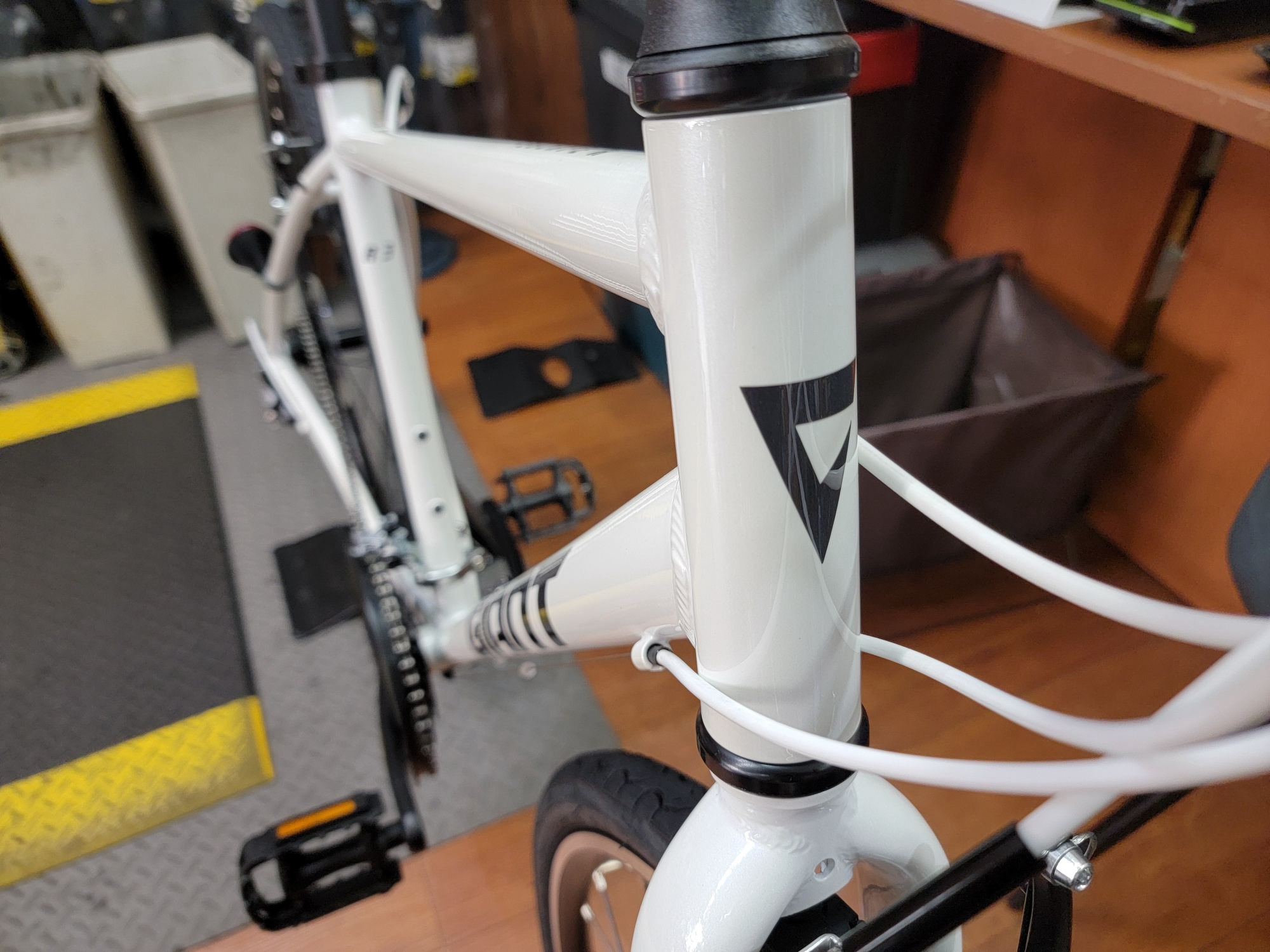 GIANT　ESCAPE R3_2025年モデル26